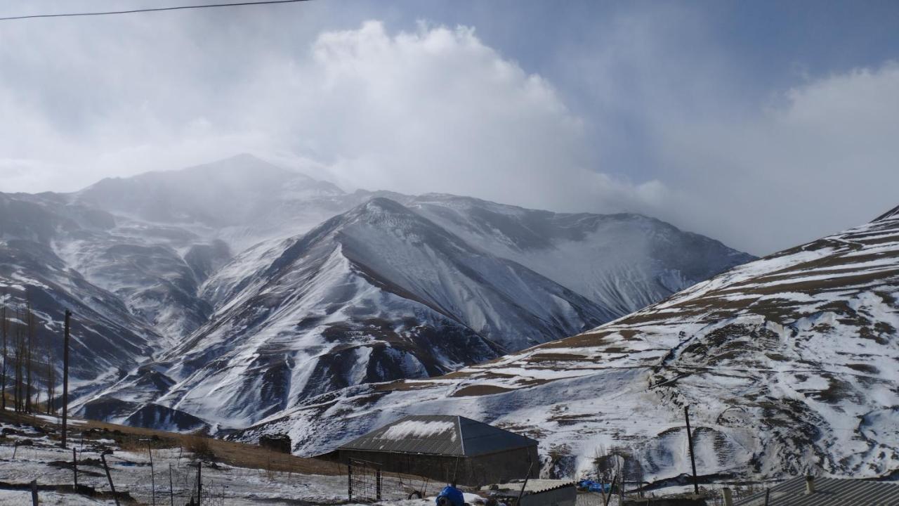 Zaur Guest Hause Hotel Xinaliq Bagian luar foto