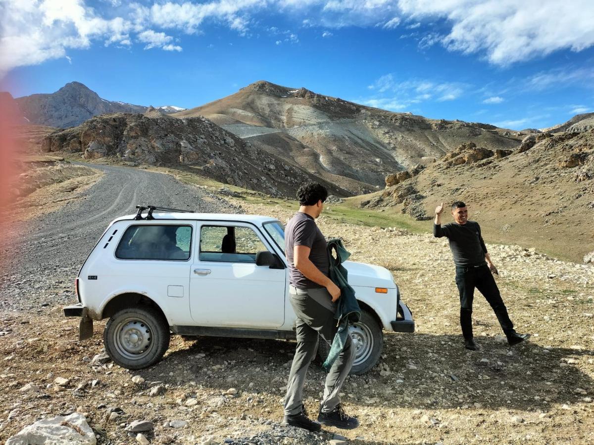 Zaur Guest Hause Hotel Xinaliq Bagian luar foto