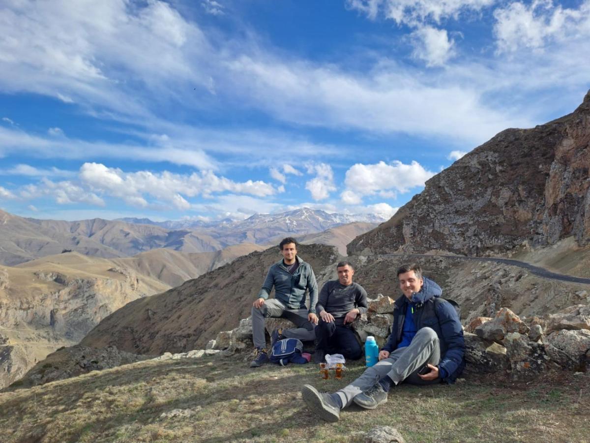 Zaur Guest Hause Hotel Xinaliq Bagian luar foto